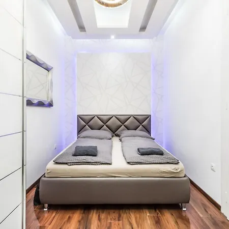 Opera House With Free Garage Apartamento